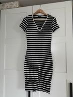 Horizontaal gestreepte jurk | Zwart Wit | CoolCat | maat S, Kleding | Dames, Jurken, Zwart, Ophalen of Verzenden, Zo goed als nieuw