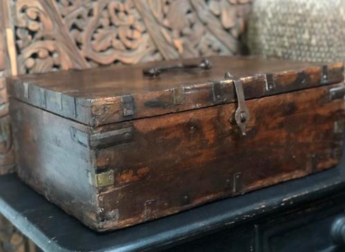 Oude schrijverskist schijf kist India oosters sober sleets, Antiek en Kunst, Curiosa en Brocante, Ophalen of Verzenden