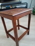 Mooi klein tafeltje met prachtig houdseewerk., 45 tot 60 cm, Minder dan 55 cm, Ophalen of Verzenden, Zo goed als nieuw