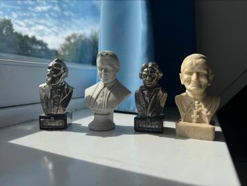 4 x bustes Brahms Beethoven Paus Johannes Paules en Pius X beschikbaar voor biedingen