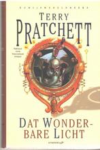 Terry Pratchett # Dat wonderbare licht, Ophalen of Verzenden, Zo goed als nieuw, Fictie
