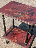 Antiek tafeltje lakwerk. 75 hoog blad 38x50. €75, Ophalen