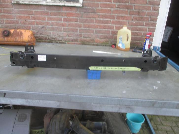 bumper balk voorzijde toyota RAV 4, Auto-onderdelen, Transmissie en Toebehoren, Toyota, Gebruikt, Ophalen of Verzenden