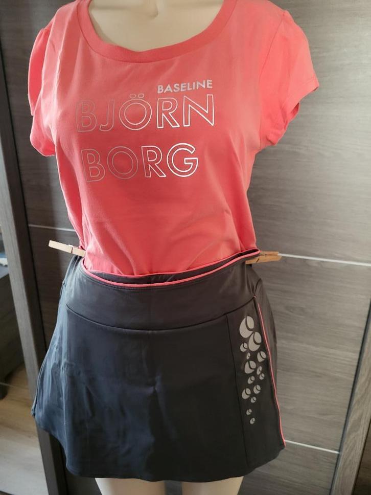 Nieuw: 2 x tennisrok / 2 x shirt dames Bjorn Borg en Nike XL, Sport en Fitness, Tennis, Nieuw, Kleding, Overige merken, L00, Ophalen of Verzenden