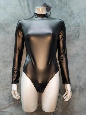 stringbody top Catanzaro L wetlook beschikbaar voor biedingen