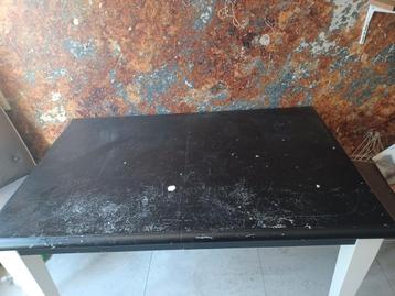 eettafel met stoelen 