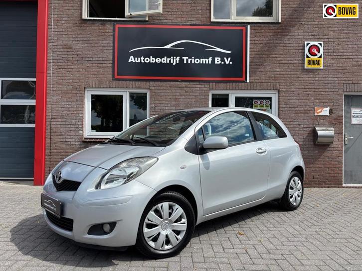Toyota Yaris 1.3 - 101 PK -AUTOMAAT - AIRCO - ELEKTRISCH PAK, Auto's, Toyota, Te koop, Yaris, ABS, Airbags, Airconditioning, Centrale vergrendeling
