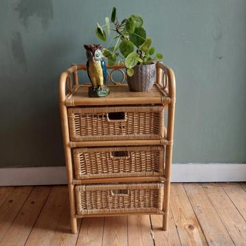 Lucky Vintage rotan & bamboe ladekast beschikbaar voor biedingen
