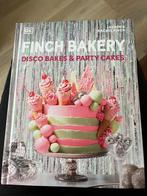 Finch Bakery: disco bakes & party cakes (Engelstalig), Boeken, Kookboeken, Lauren & Rachel Finch, Taart, Gebak en Desserts, Ophalen of Verzenden