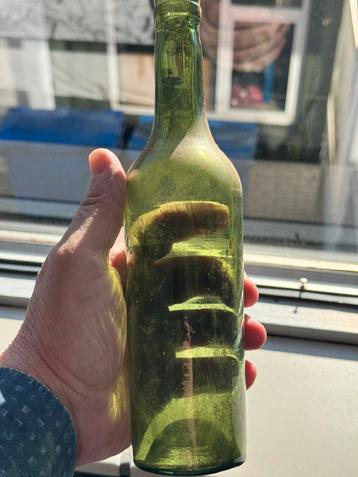 Bodemvondst 1900 antique green applied blood top beer bottle beschikbaar voor biedingen