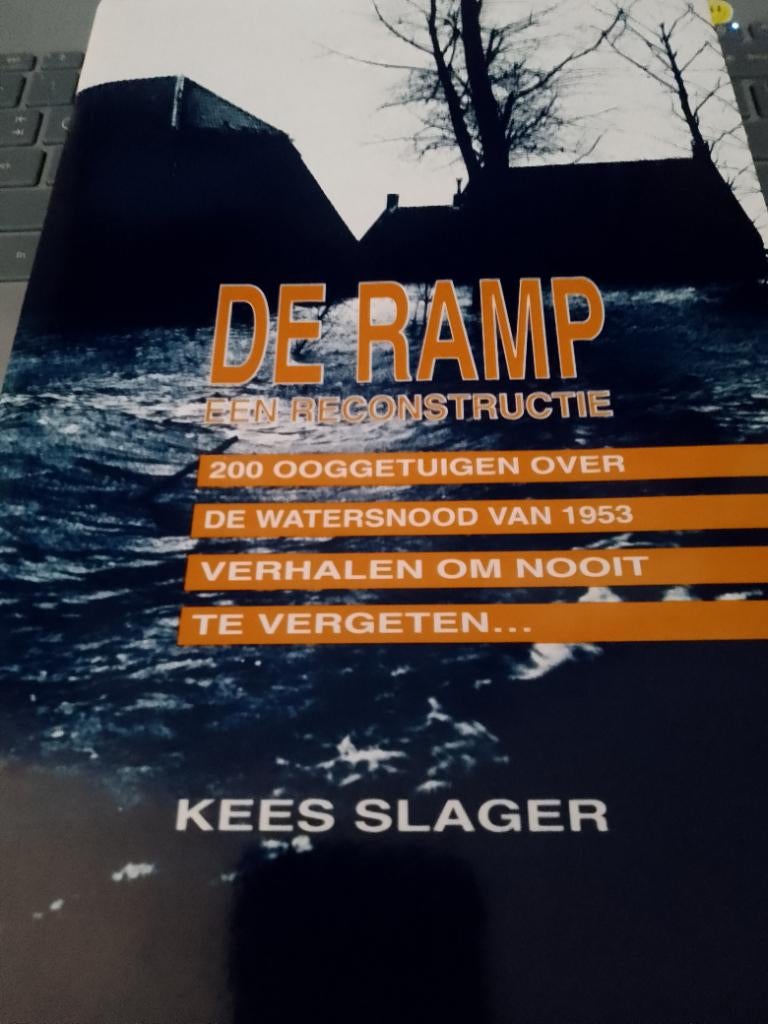 boek de ramp  een reconstructie 200 ooggetuigen 1953 slager, Boeken, Geschiedenis | Vaderland, Ophalen of Verzenden, Zo goed als nieuw