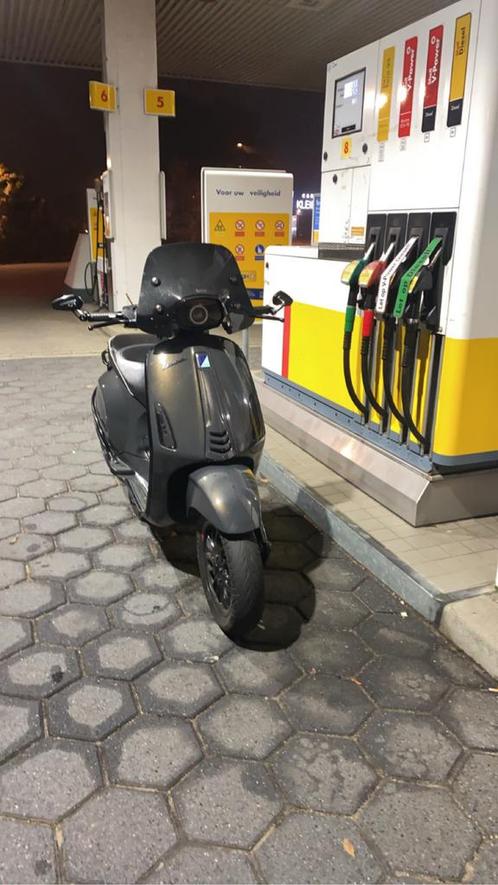 Vespa sprint, Fietsen en Brommers, Scooters | Vespa, Gebruikt, Vespa S, Maximaal 45 km/u, Benzine, Ophalen