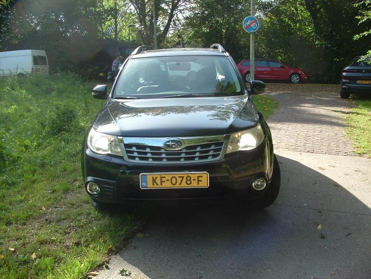 Subaru Forester 2.0 AWD AUT 2012 Zwart, Auto's, Subaru, Particulier, Forester, 4x4, Achteruitrijcamera, Airbags, Airconditioning