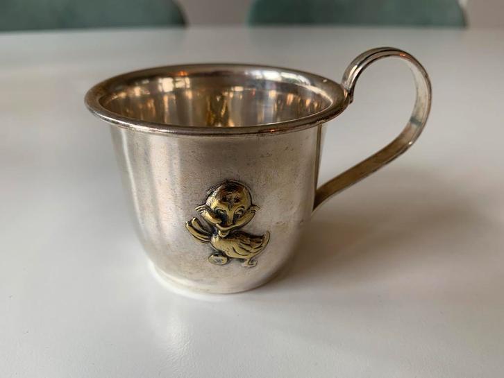Vintage Verzilverde baby/kinderbeker met Gouden Accent, Antiek en Kunst, Antiek | Goud en Zilver, Zilver, Ophalen of Verzenden