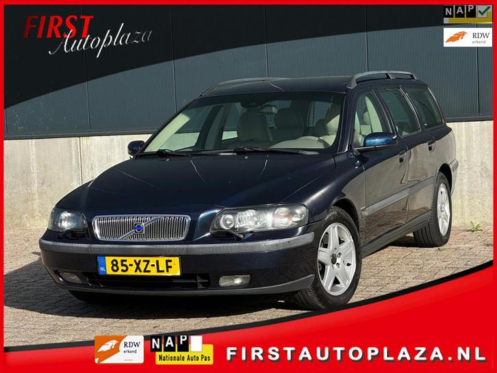 Volvo V70 2.5 T Titanium AUTOMAAT LEDER/CRUISE/TREKHAAK, Auto's, Volvo, Bedrijf, Te koop, V70, ABS, Airbags, Airconditioning, Alarm