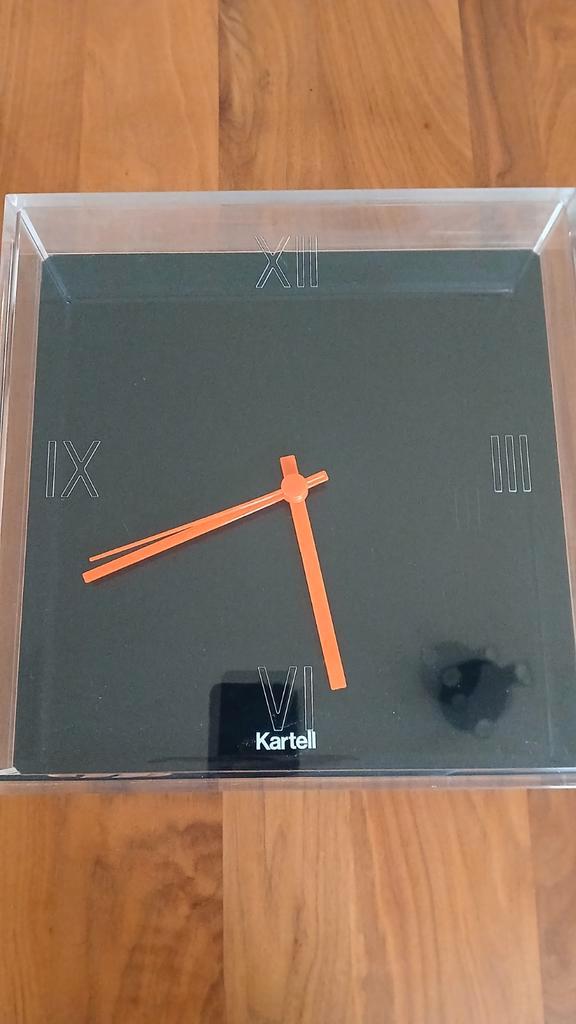 Kartell Wandklok - Design Klassieker, Huis en Inrichting, Woonaccessoires | Klokken, Gebruikt, Wandklok, Analoog, Ophalen of Verzenden