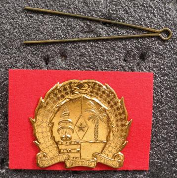 Baretembleem Surinaamse Krijgsmacht SKM beschikbaar voor biedingen