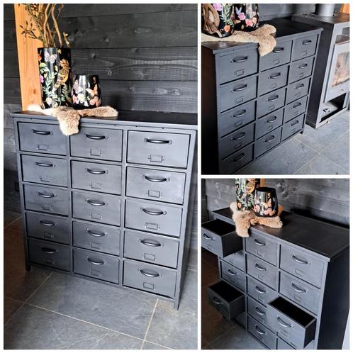 Mat zwarte locker ladenkast met 15 laden leuk geprijsd, Huis en Inrichting, Kasten | Ladekasten, Nieuw, Minder dan 100 cm, 25 tot 50 cm
