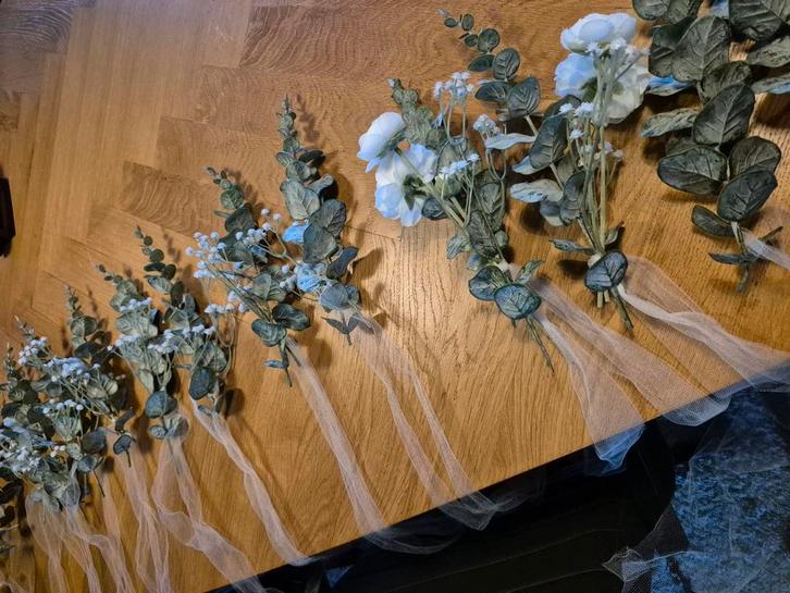 Stoel decoratie • Bruiloft • Kunst boeketjes, Huis en Inrichting, Woonaccessoires | Kunstplanten en Kunstbloemen, Zo goed als nieuw
