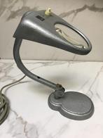 Duitse industriele bureaulamp met vergrootglas, Ophalen of Verzenden, Gebruikt, Vergrootglas of Loep