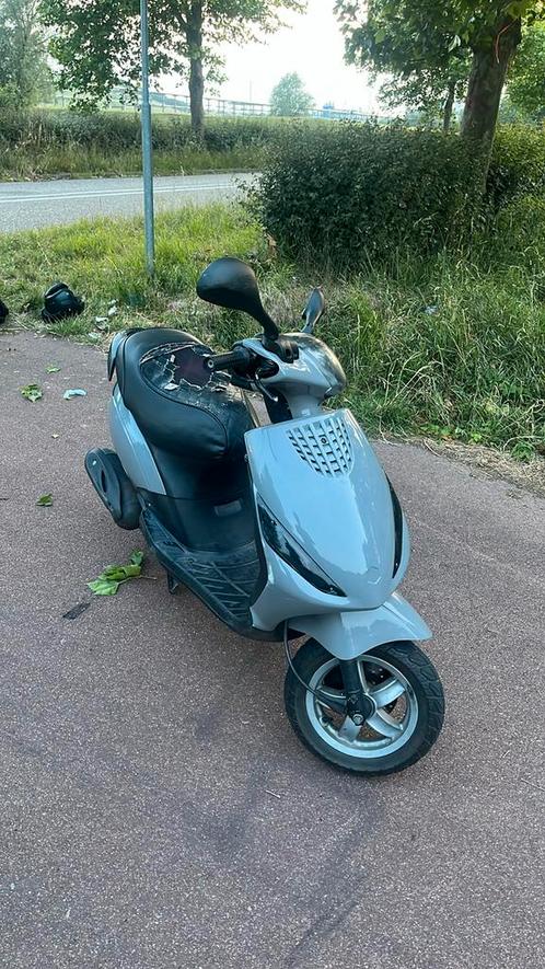 Zip 4t 80cc brom, Fietsen en Brommers, Scooters | Piaggio, Gebruikt, Zip, Maximaal 45 km/u, Benzine, Ophalen
