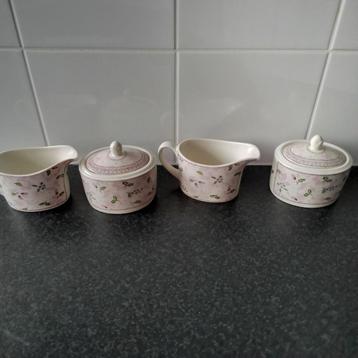 Johnson brothers rose  damask 2 roomstellen  beschikbaar voor biedingen