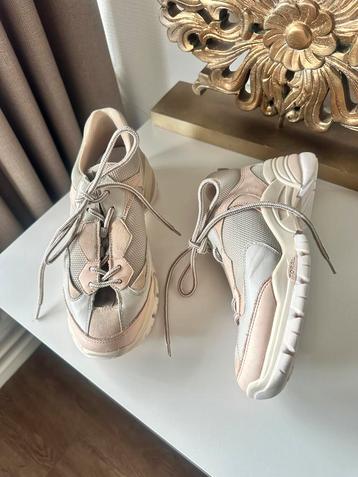 Toral sneakers maat 39 beige roze tinten beschikbaar voor biedingen