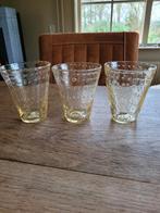 Glas glazen met een zweem van geel en geblazen luchtbellen, Ophalen of Verzenden, Zo goed als nieuw, Overige typen