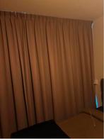 Beige ( verduisterende) gordijnen, Huis en Inrichting, Stoffering | Gordijnen en Lamellen, Ophalen of Verzenden, Zo goed als nieuw