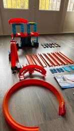 Hot Wheels Racebaan + 10 Auto's, Kinderen en Baby's, Ophalen of Verzenden, Hot Wheels, Met looping, Elektrisch