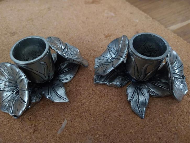 Tinnen Kaarsenstandaard Set - Bloem Design, Antiek en Kunst, Antiek | Kandelaars, Overige materialen, Ophalen of Verzenden