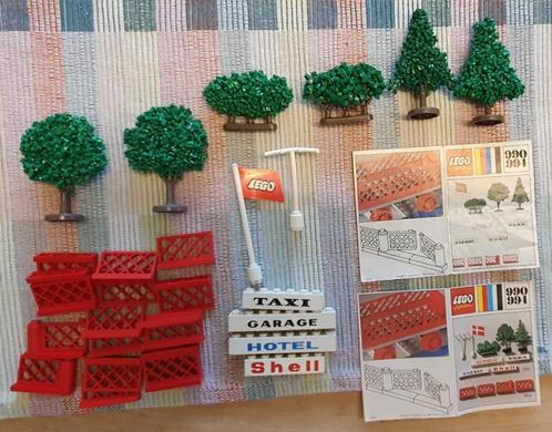 Lego 990 -1 Trees and Signs ('70) + 994 -1 fences with gates, Kinderen en Baby's, Speelgoed | Duplo en Lego, Gebruikt, Lego, Complete set