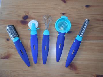 Diverse tupperware o.a. Mandochef, ExtraChef, MicroUrban  beschikbaar voor biedingen