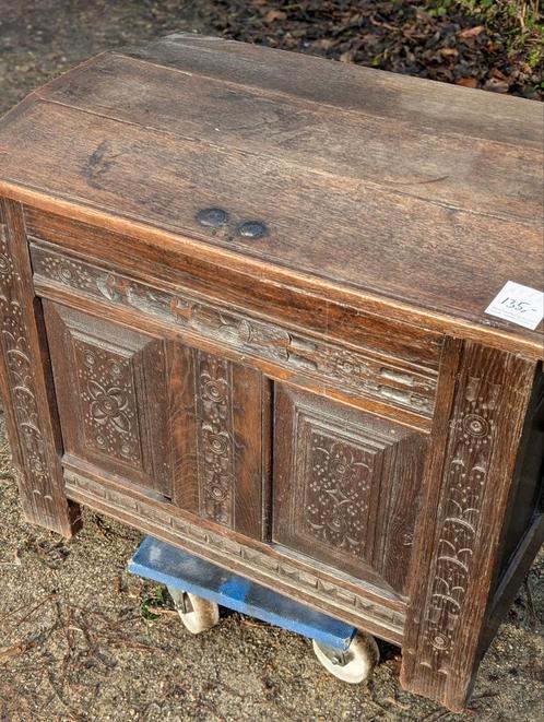 Kleine antieke deken kist 70 h 80 b 55 d. €135, Antiek en Kunst, Antiek | Meubels | Kasten, Ophalen
