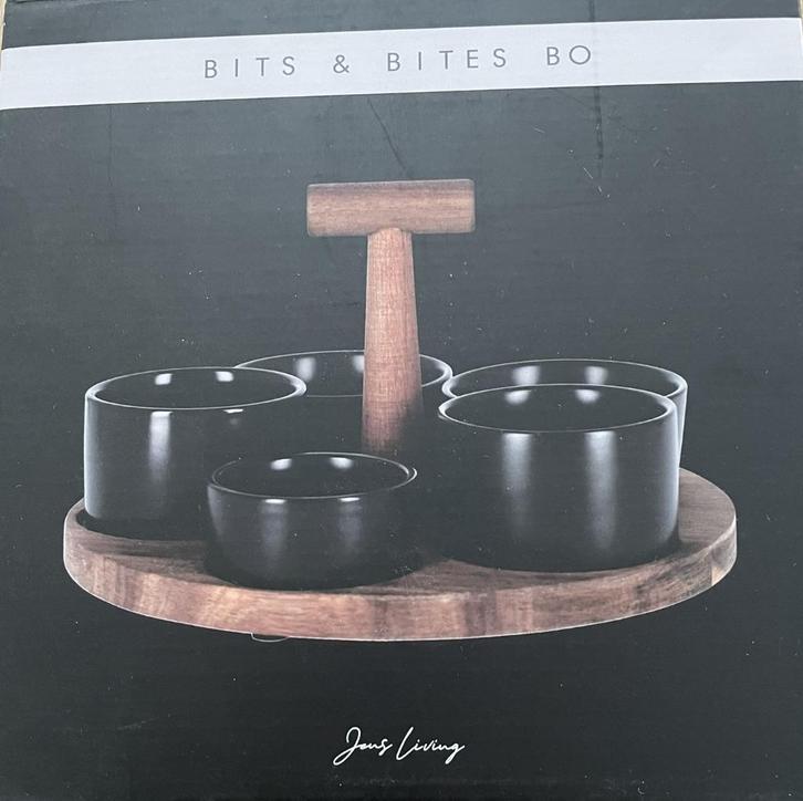 Te koop 2 stuks nieuwe serveer sets voor snacks., Huis en Inrichting, Keuken | Servies, Nieuw, Schaal of Schalen, Overige stijlen