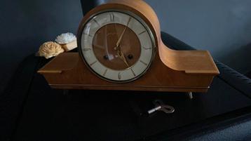 Vintage Junghans Mantelklok Pendules beschikbaar voor biedingen