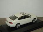 VW Volkswagen Passat Saloon - Schuco 1:43, Hobby en Vrije tijd, Modelauto's | 1:43, Verzenden, Zo goed als nieuw, Auto, Schuco