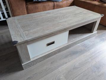 Mag weg voor elk aannemelijk bod!! Salontafel Brielle beschikbaar voor biedingen