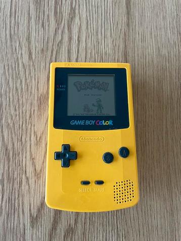 Gameboy color geel beschikbaar voor biedingen