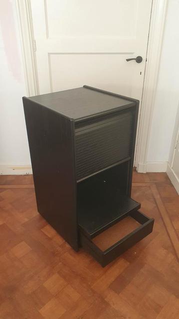 Vintage audiomeubel beschikbaar voor biedingen