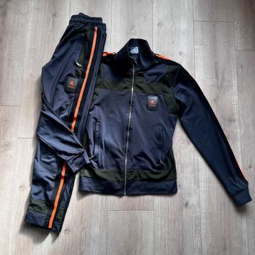 Ceasars trainingspak – maat S – navy/oranje/groen beschikbaar voor biedingen