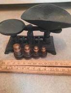 gietijzeren  weegschaal weegbalans miniatuur  antiek, Ophalen of Verzenden