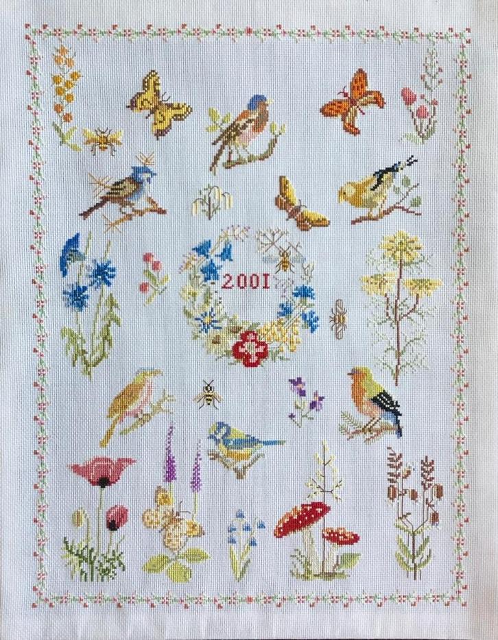 Borduurwerk, zijde, bloemen, vlinders, vogels, vintage, 2001, Hobby en Vrije tijd, Borduren en Borduurmachines, Gebruikt, Overige typen