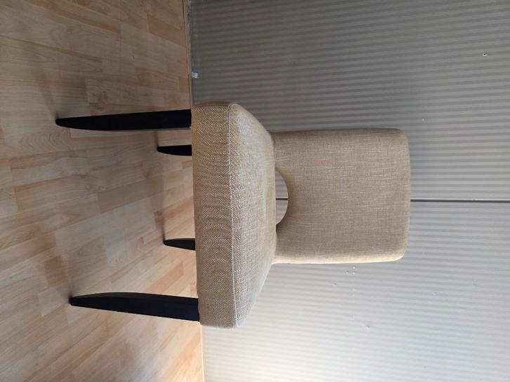 Eetkamerstoel geel zwarte poten - showroommodel, Huis en Inrichting, Stoelen, Zo goed als nieuw, Eén, Stof, Overige kleuren, Ophalen