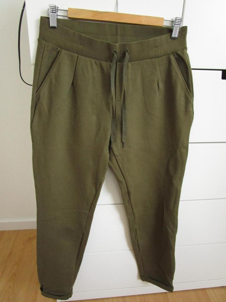 Eksept - olijfgroene broek maat M, Kleding | Dames, Broeken en Pantalons, Zo goed als nieuw, Maat 38/40 (M), Groen, Lang, Ophalen of Verzenden