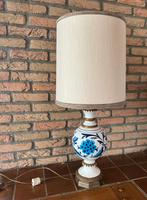 Antieke Tafellamp met keramieken voet., Huis en Inrichting, Lampen | Tafellampen, Zo goed als nieuw, Ophalen, 75 cm of meer
