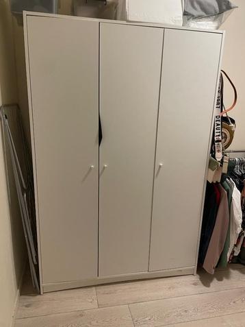 Kledingskast / gratis op te halen