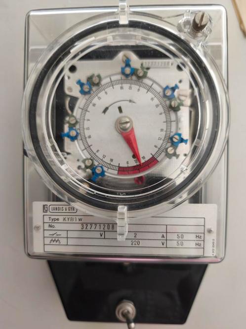 Landis & Gyr Synchroon Klok KYB1w, Antiek en Kunst, Antiek | Klokken, Ophalen