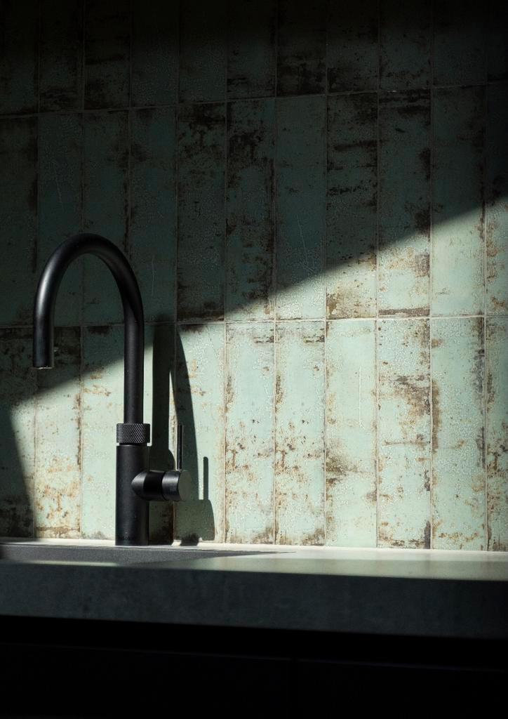 Groene badkamer of keuken tegel  7,5 x 30 totaal 8,5 m2, Doe-het-zelf en Verbouw, Tegels, Nieuw, Wandtegels, Keramiek, 20 tot 40 cm