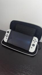 Nintendo Switch Oled, Spelcomputers en Games, Spelcomputers | Nintendo Switch, Ophalen of Verzenden, Zo goed als nieuw, Met 2 controllers